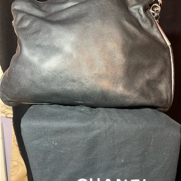 CHANEL PURSE - Picture 3 of 12